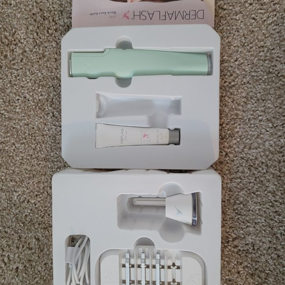 DERMAFLASH Luxe Anti-Aging Exfoliation Mint Green - Microdermabrasion - LIKE NEW - Picture 5 of 7